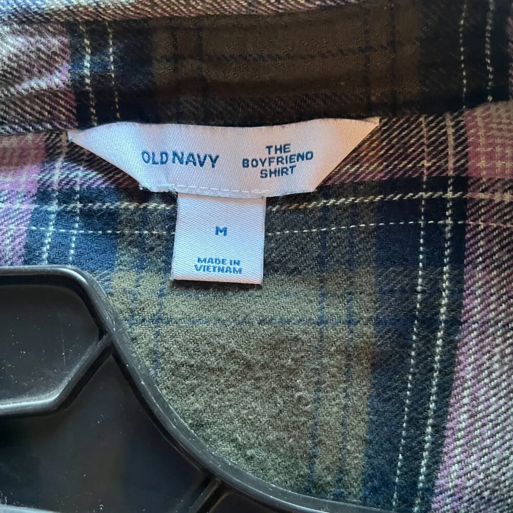 Women's Old Navy Flannel Shirt Olive Plaid size M - Picture 6 of 7